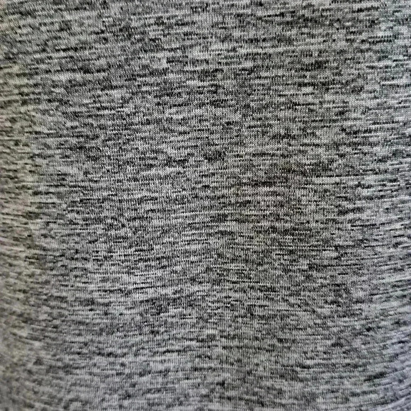 ❤️ Reebok Grey and  Black Workout Top - Picture 8 of 12